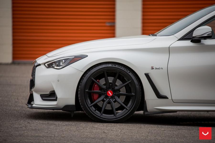 Детали экстерьера Infiniti Q60S 3.0t on Vossen Wheels (HF-3) 2019 года  (фото 8 из 15)
